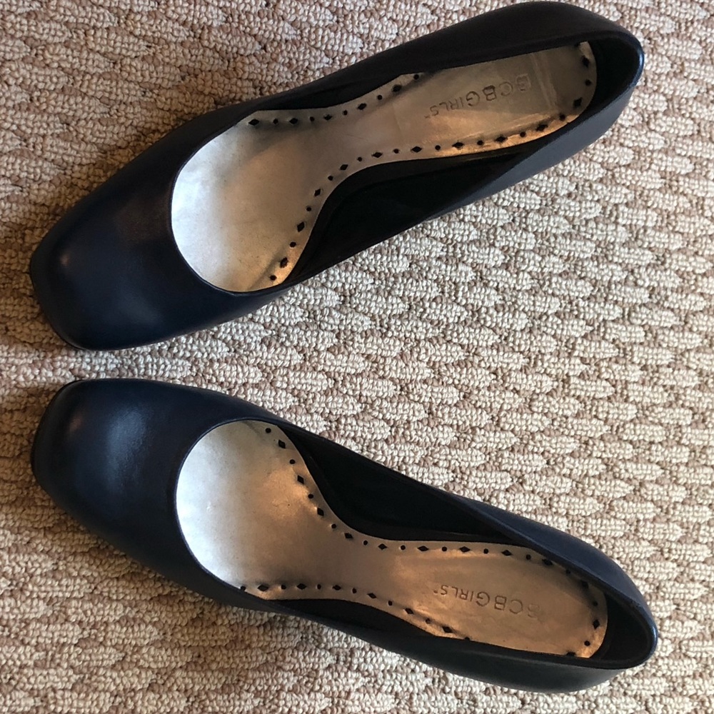 Navy BCBG heels